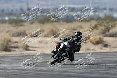 media/Dec-07-2025-CVMA (Sun) [[3e7d2de5dc]]/Race 5-Formula UL-CVMA Hooligans-American Thunder/